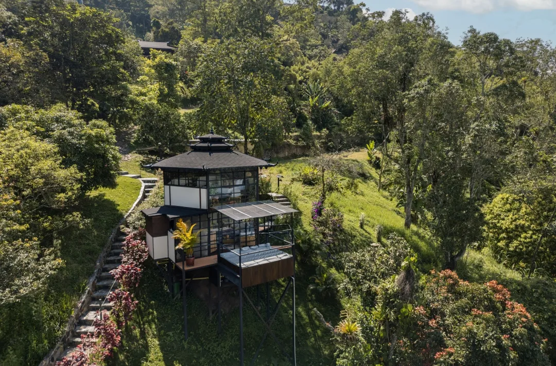 Green Oriental Resort grounds in the Andean foothills of La Vega, Cundinamarca